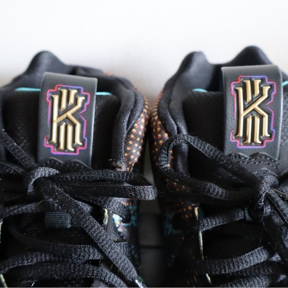 Nike Kyrie 4 “Mamba Mentality” Shoes - Picture 4 of 4